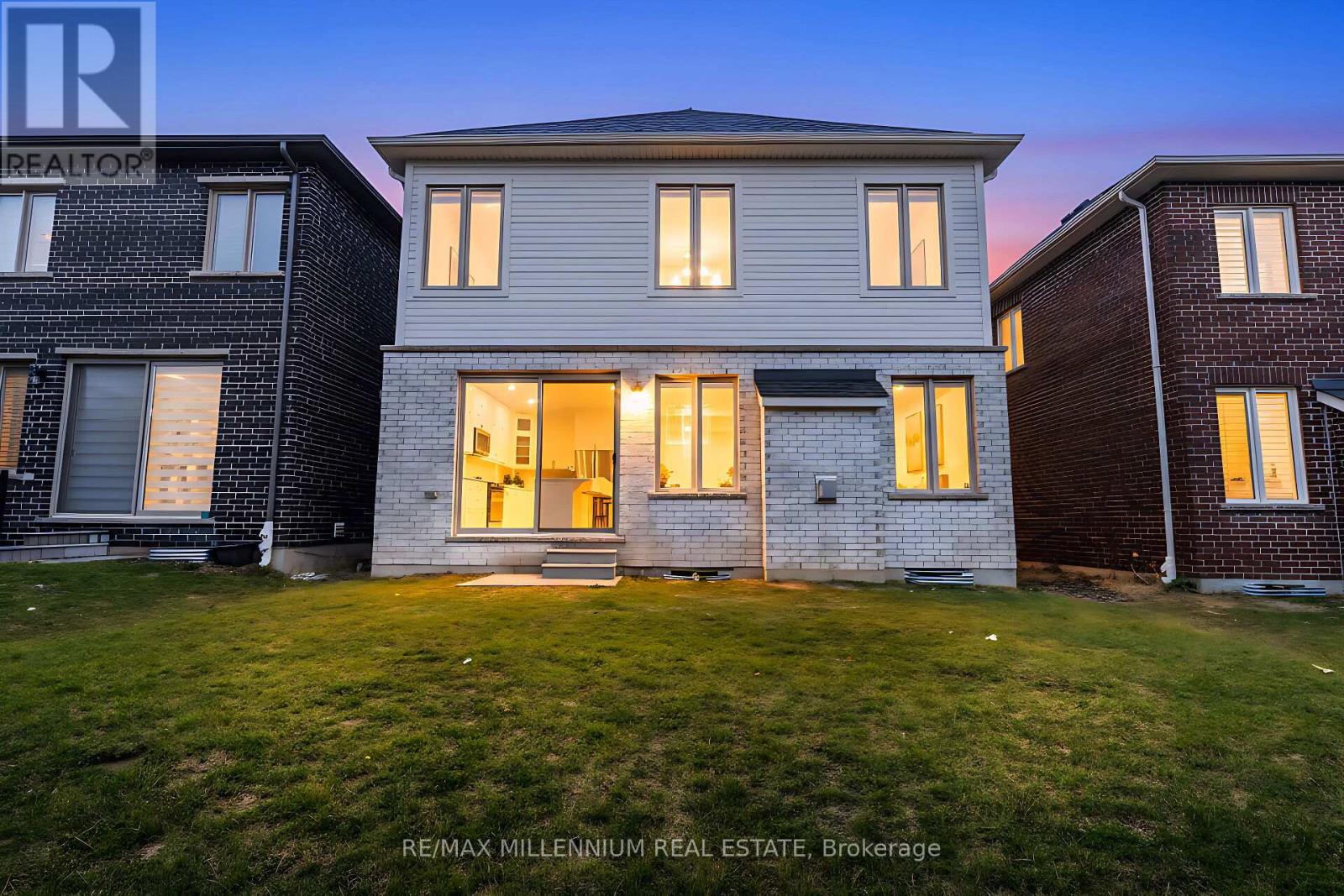 30 Hammermeister Street, Kitchener, Ontario  N2R 0T2 - Photo 2 - X12509896