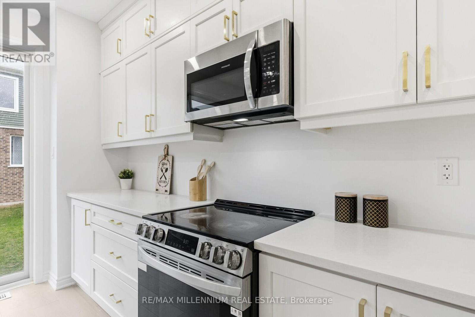 30 Hammermeister Street, Kitchener, Ontario  N2R 0T2 - Photo 21 - X12509896