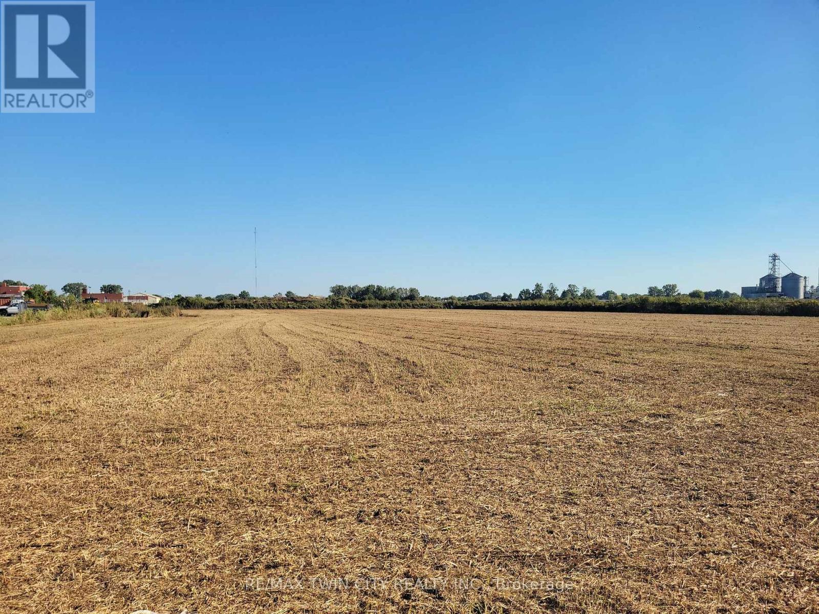 450 Riverview Drive, Chatham-Kent, Ontario  N7M 6B8 - Photo 3 - X12509996