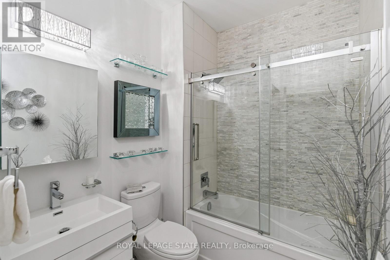 Ph10 - 66 Bay Street S, Hamilton, Ontario  L8P 4Z6 - Photo 32 - X12510016