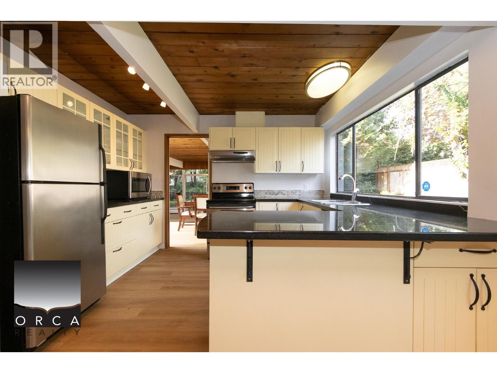 815 Margaree Place, West Vancouver, British Columbia  V7T 2J5 - Photo 6 - R3064739