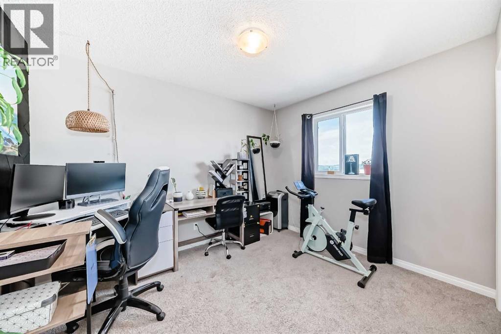 63 Heritage Court, Cochrane, Alberta  T4C 2N5 - Photo 26 - A2257011