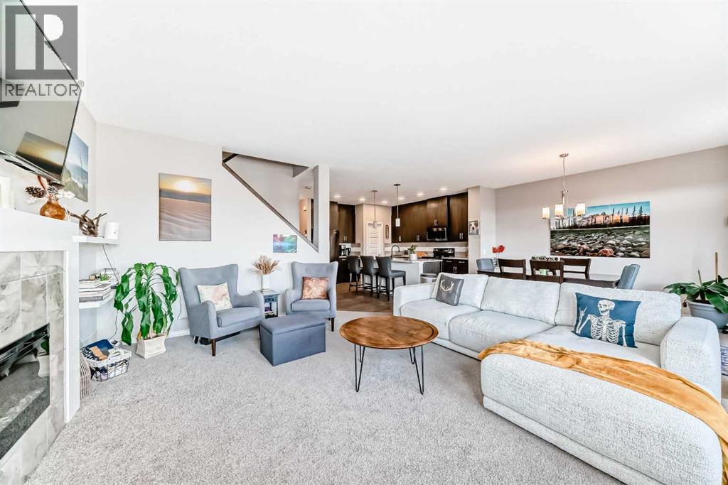 63 Heritage Court, Cochrane, Alberta  T4C 2N5 - Photo 5 - A2257011