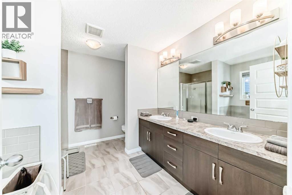 63 Heritage Court, Cochrane, Alberta  T4C 2N5 - Photo 22 - A2257011