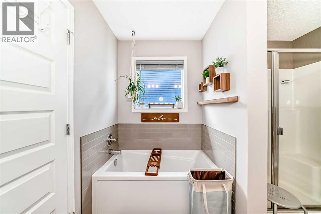 63 Heritage Court, Cochrane, Alberta  T4C 2N5 - Photo 24 - A2257011