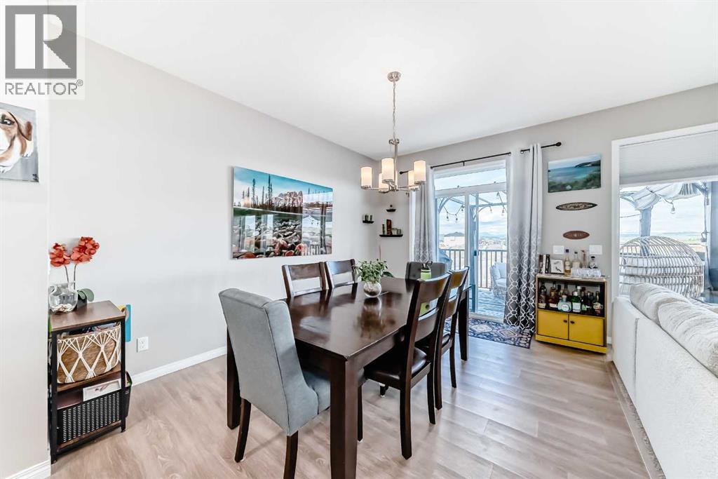 63 Heritage Court, Cochrane, Alberta  T4C 2N5 - Photo 7 - A2257011