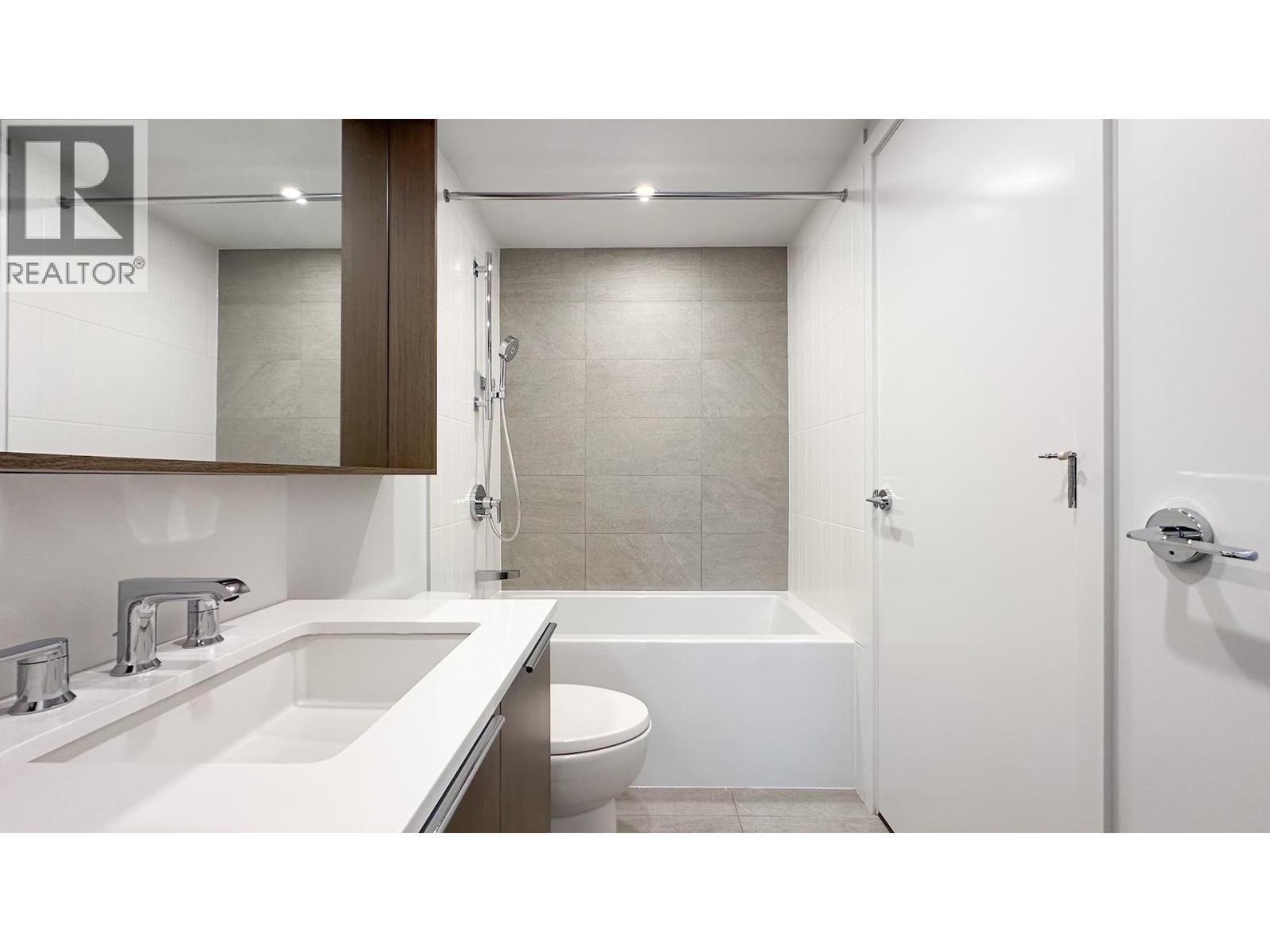 309 645 Como Lake Avenue, Coquitlam, British Columbia V3J 0P1 - Photo 16 - R3064754