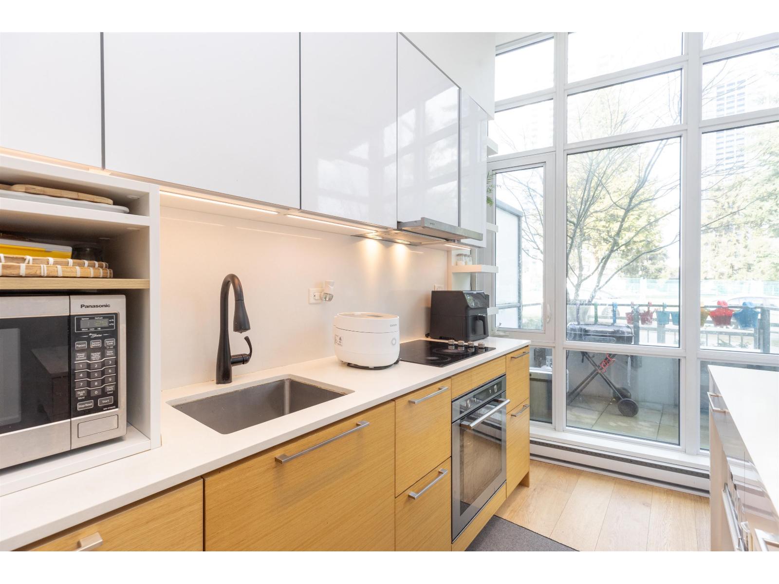 108 13438 Central Avenue, Surrey, British Columbia  V3T 0N2 - Photo 2 - R3064575