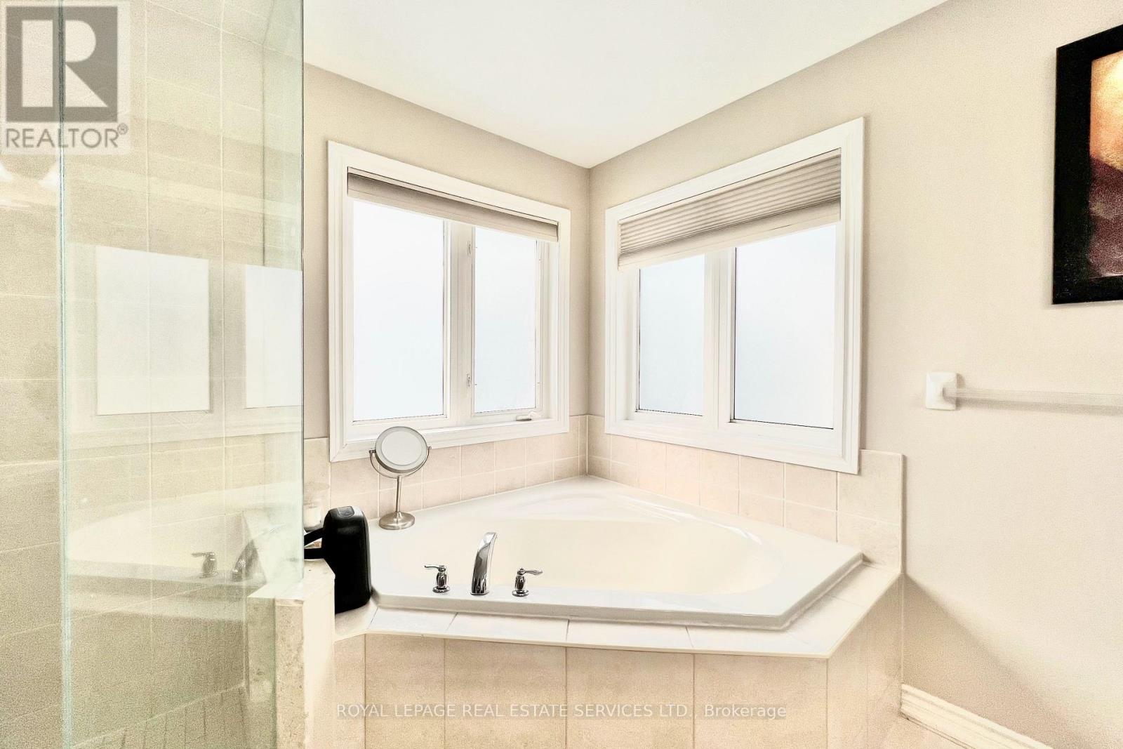 4681 Webb Street, Burlington, Ontario  L7M 0E3 - Photo 28 - W12332017