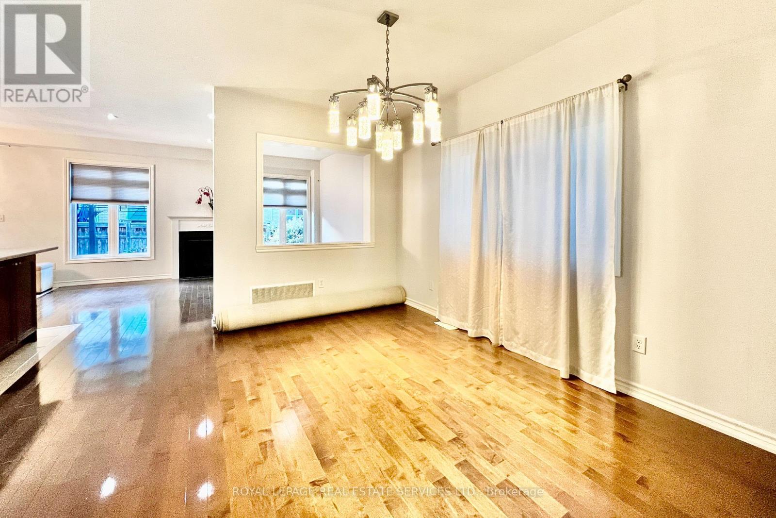 4681 Webb Street, Burlington, Ontario  L7M 0E3 - Photo 8 - W12332017