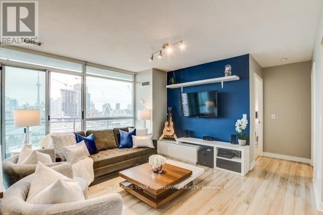 909 - 80 WESTERN BATTERY ROAD, Toronto, Ontario