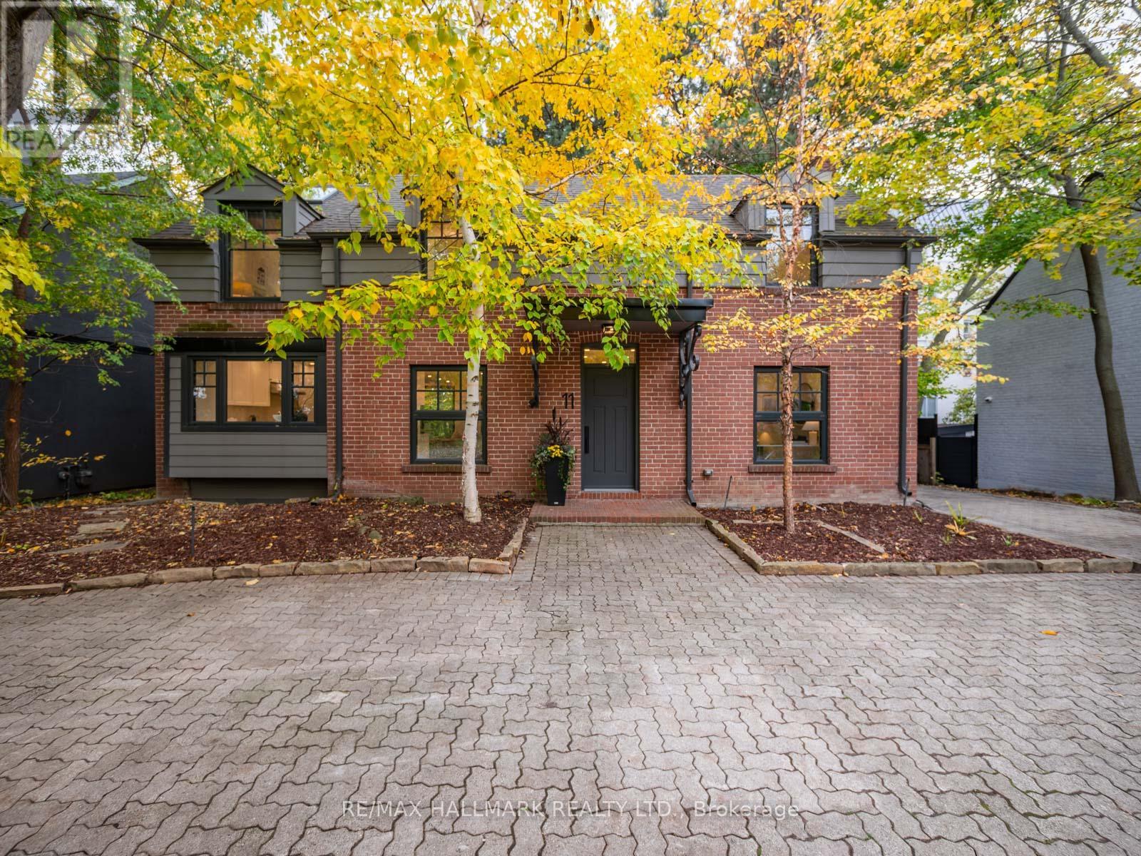 11 CRAIG CRESCENT, Toronto, Ontario