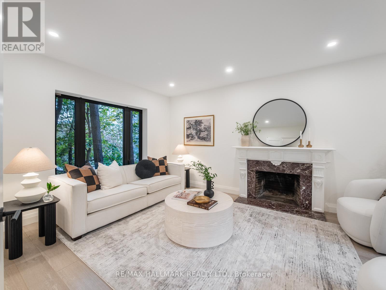 11 Craig Crescent, Toronto, Ontario  M4G 2N6 - Photo 14 - C12510098