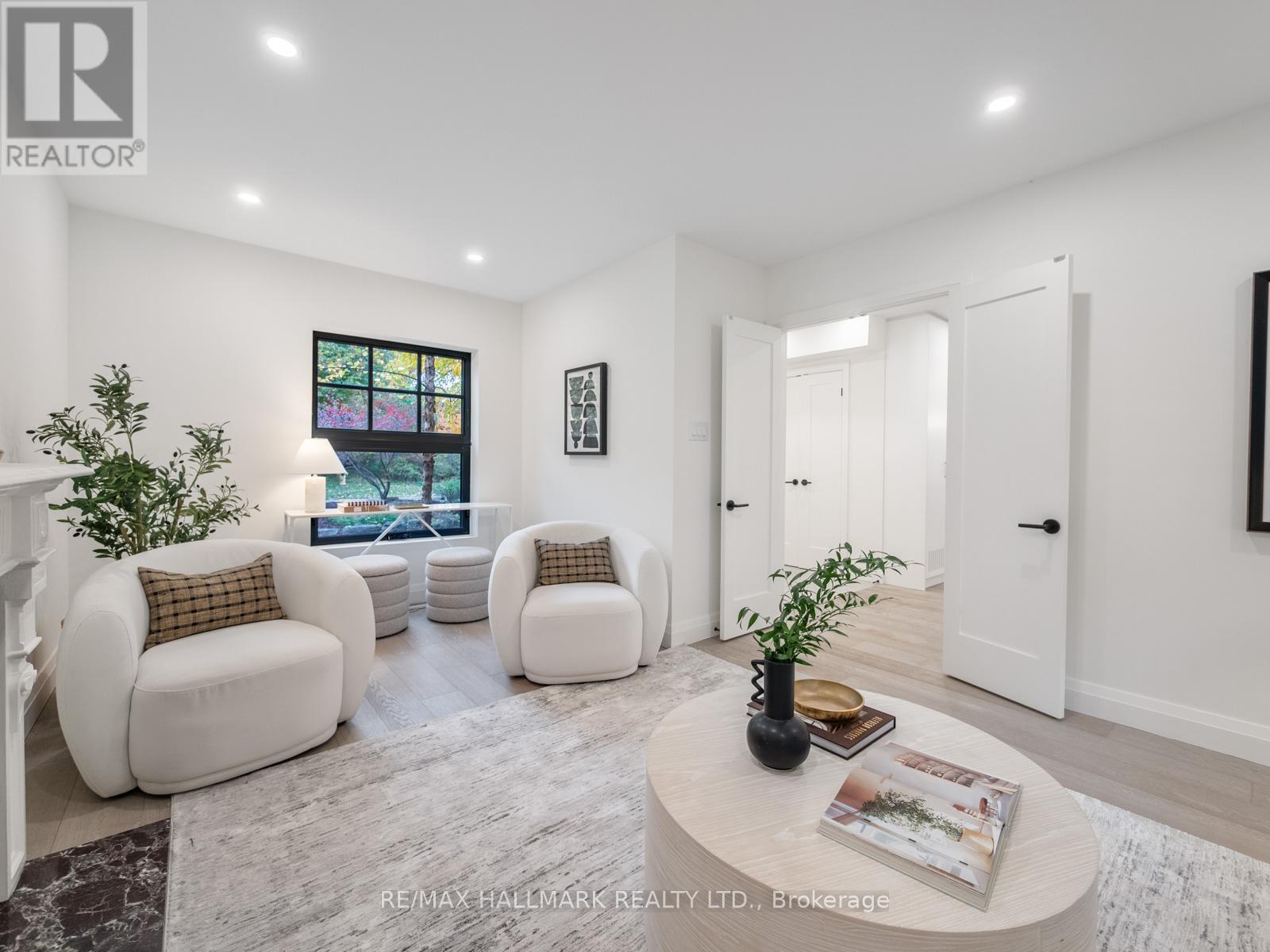 11 Craig Crescent, Toronto, Ontario  M4G 2N6 - Photo 15 - C12510098