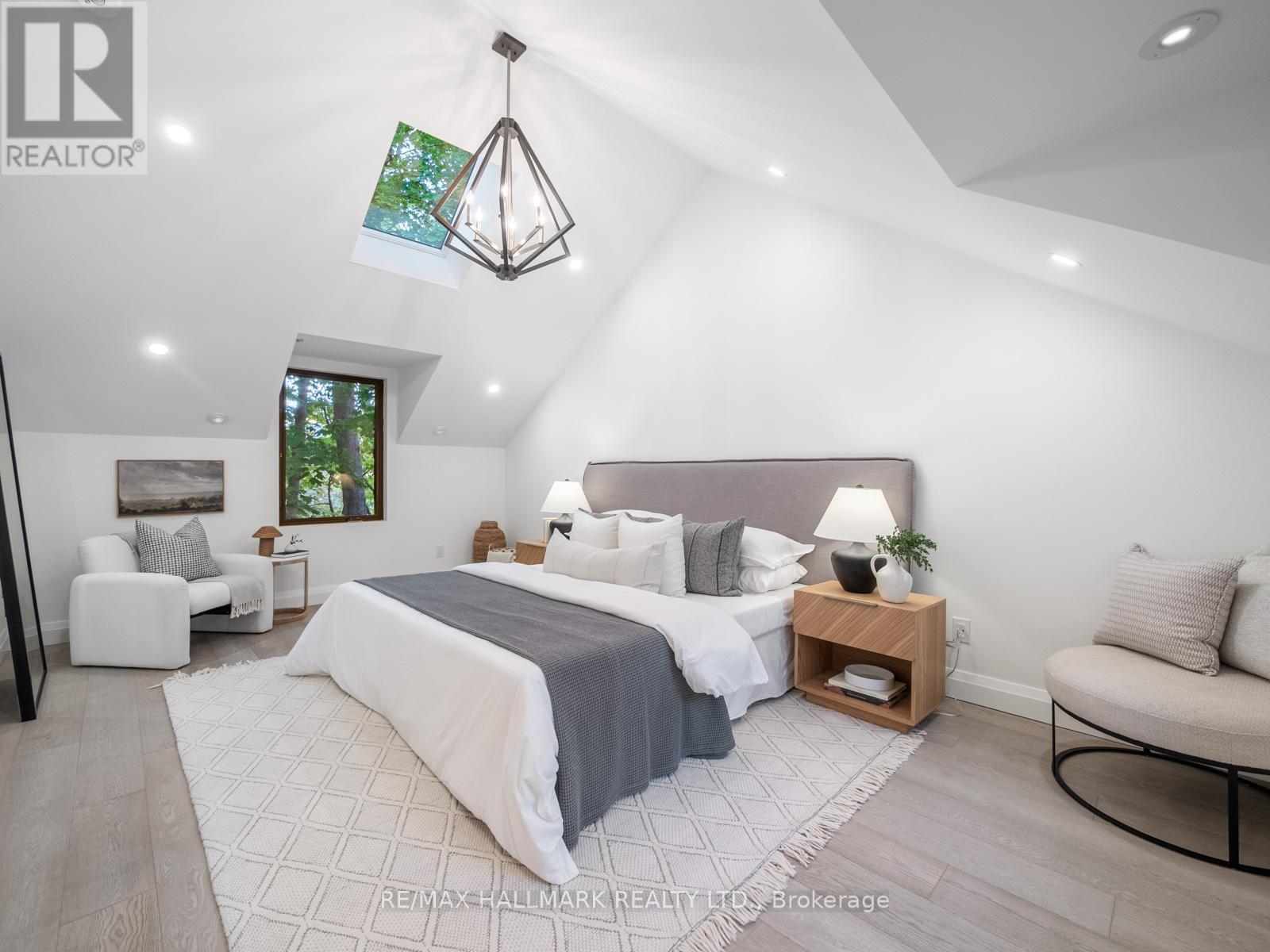 11 Craig Crescent, Toronto, Ontario  M4G 2N6 - Photo 19 - C12510098