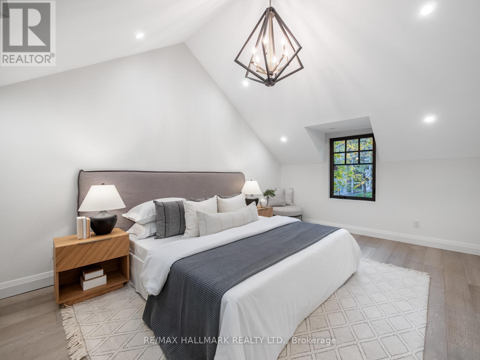 11 Craig Crescent, Toronto, Ontario  M4G 2N6 - Photo 20 - C12510098