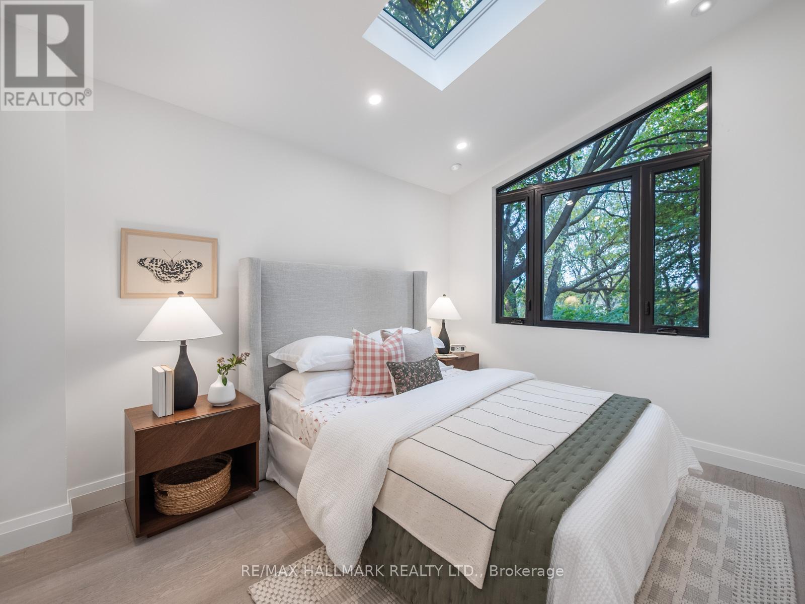 11 Craig Crescent, Toronto, Ontario  M4G 2N6 - Photo 28 - C12510098