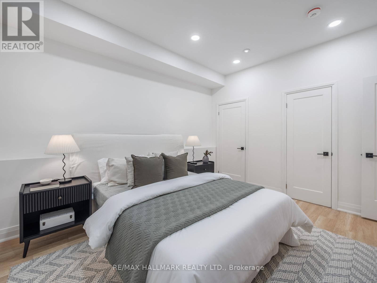 11 Craig Crescent, Toronto, Ontario  M4G 2N6 - Photo 38 - C12510098