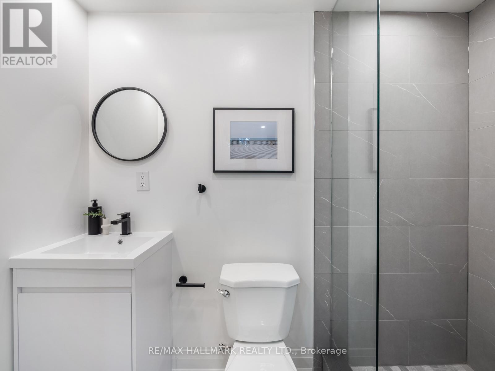 11 Craig Crescent, Toronto, Ontario  M4G 2N6 - Photo 39 - C12510098