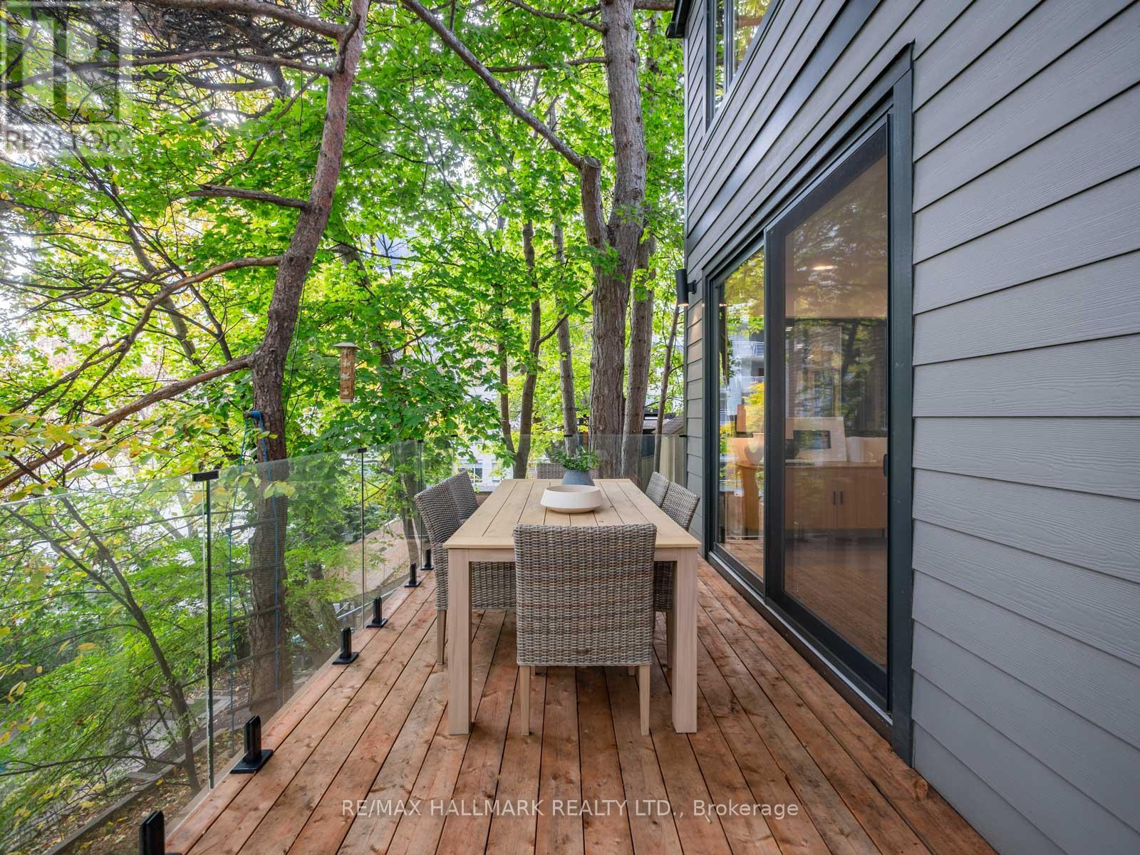 11 Craig Crescent, Toronto, Ontario  M4G 2N6 - Photo 44 - C12510098