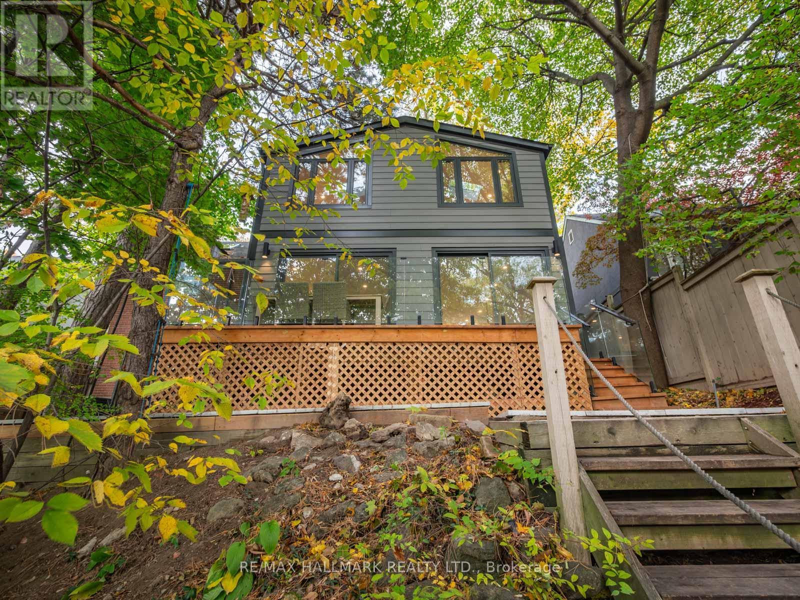 11 Craig Crescent, Toronto, Ontario  M4G 2N6 - Photo 45 - C12510098