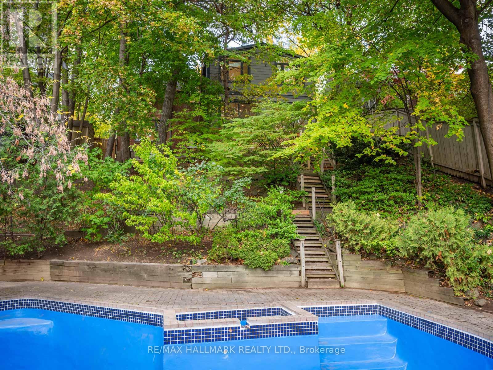 11 Craig Crescent, Toronto, Ontario  M4G 2N6 - Photo 48 - C12510098