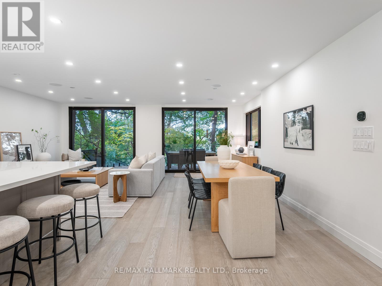 11 Craig Crescent, Toronto, Ontario  M4G 2N6 - Photo 7 - C12510098