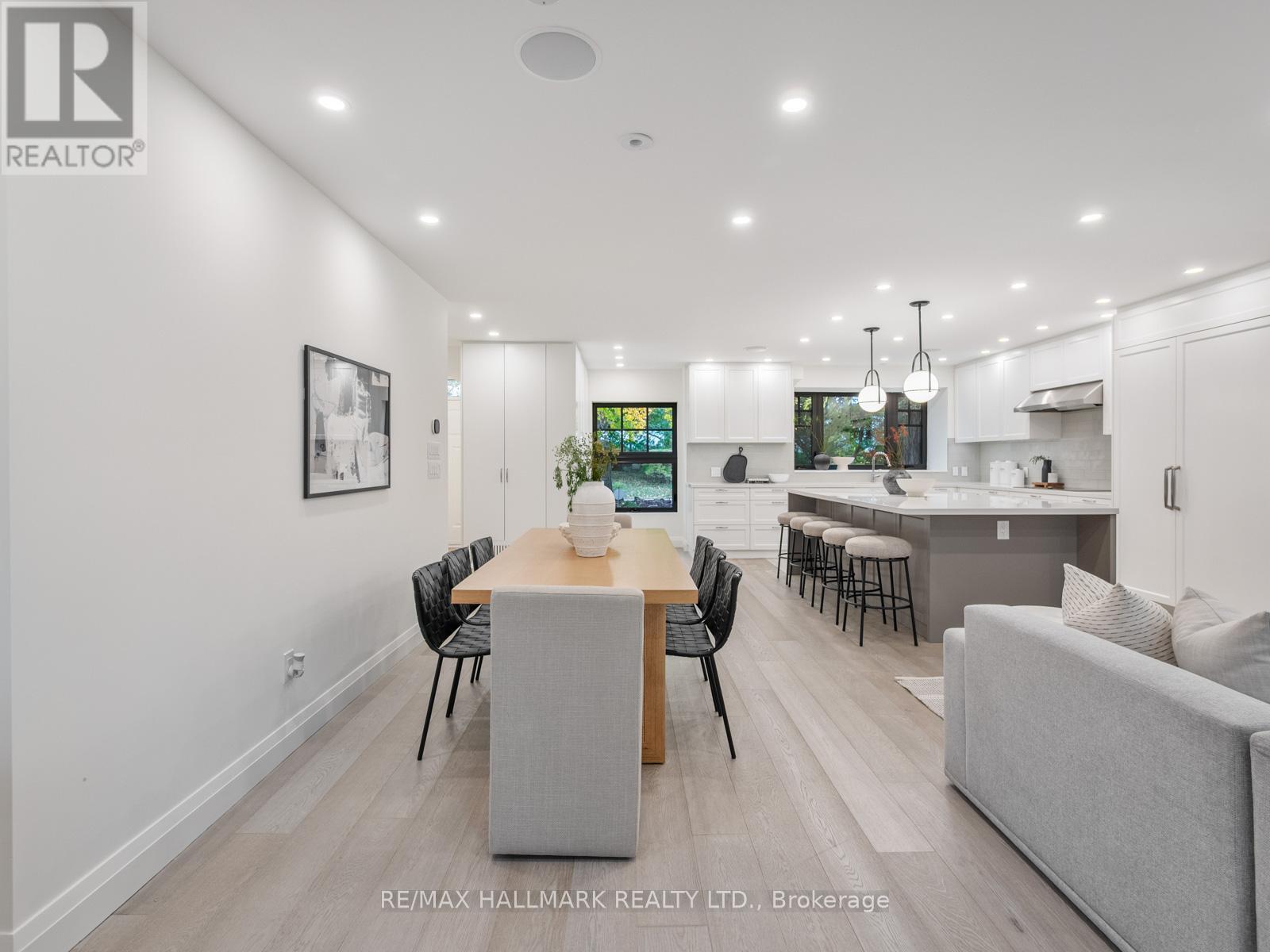 11 Craig Crescent, Toronto, Ontario  M4G 2N6 - Photo 9 - C12510098