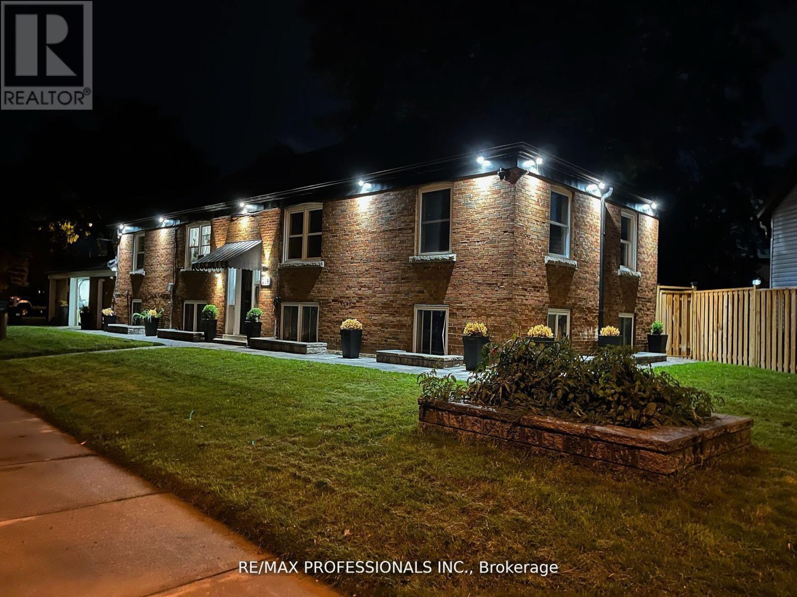 2 - 284 GLEDHILL AVENUE, Toronto, Ontario