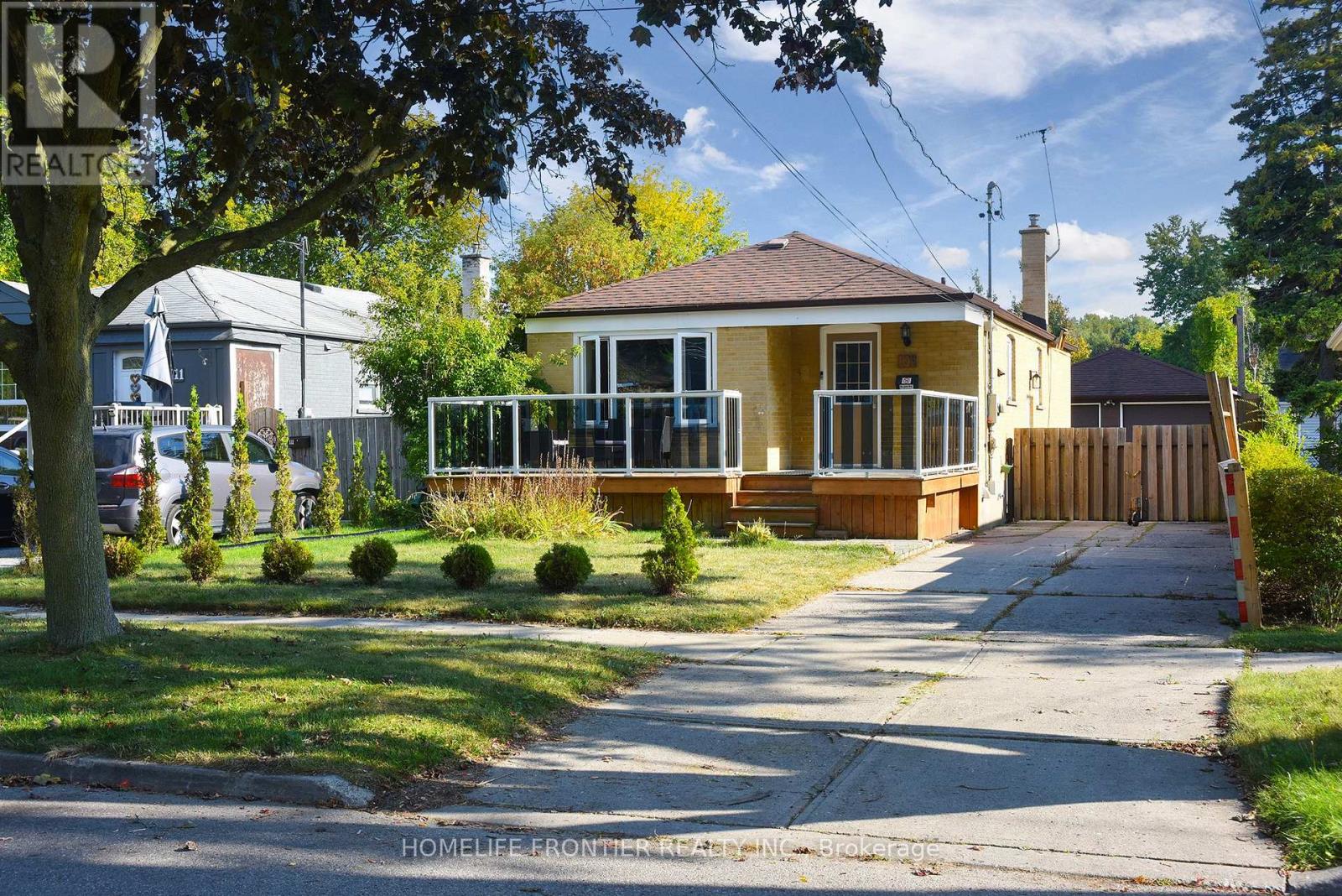 109 Darlingside Drive, Toronto, Ontario  M1E 3P4 - Photo 1 - E12510100