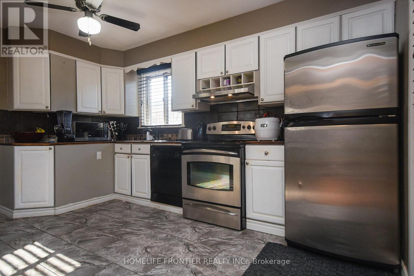 109 Darlingside Drive, Toronto, Ontario  M1E 3P4 - Photo 7 - E12510100