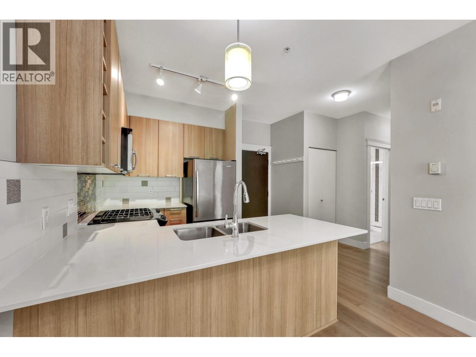 307 1188 Johnson Street, Coquitlam, British Columbia  V3B 0H7 - Photo 11 - R3064763