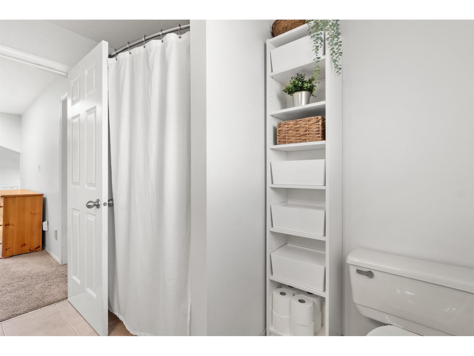 7818 161a Street, Surrey, British Columbia  V4N 0T8 - Photo 3 - R3064618