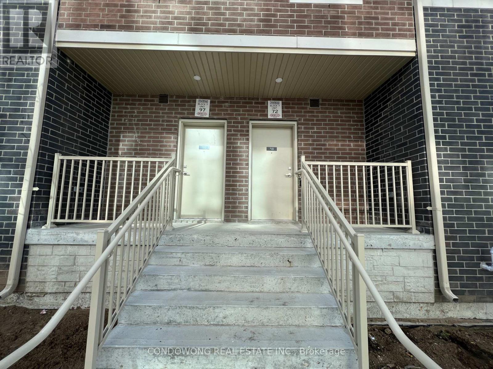 49 - 31 Honeycrisp Crescent, Vaughan, Ontario  L4K 0N6 - Photo 3 - N12510108