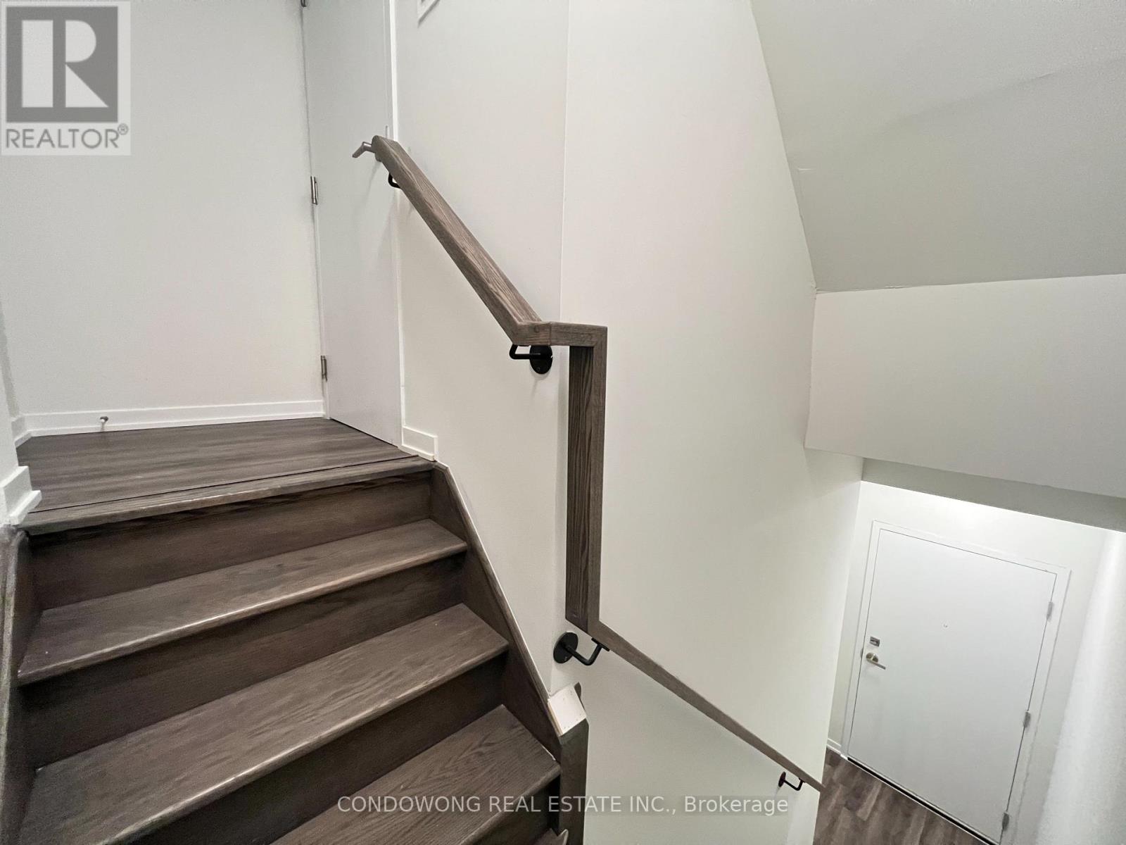 49 - 31 Honeycrisp Crescent, Vaughan, Ontario  L4K 0N6 - Photo 6 - N12510108