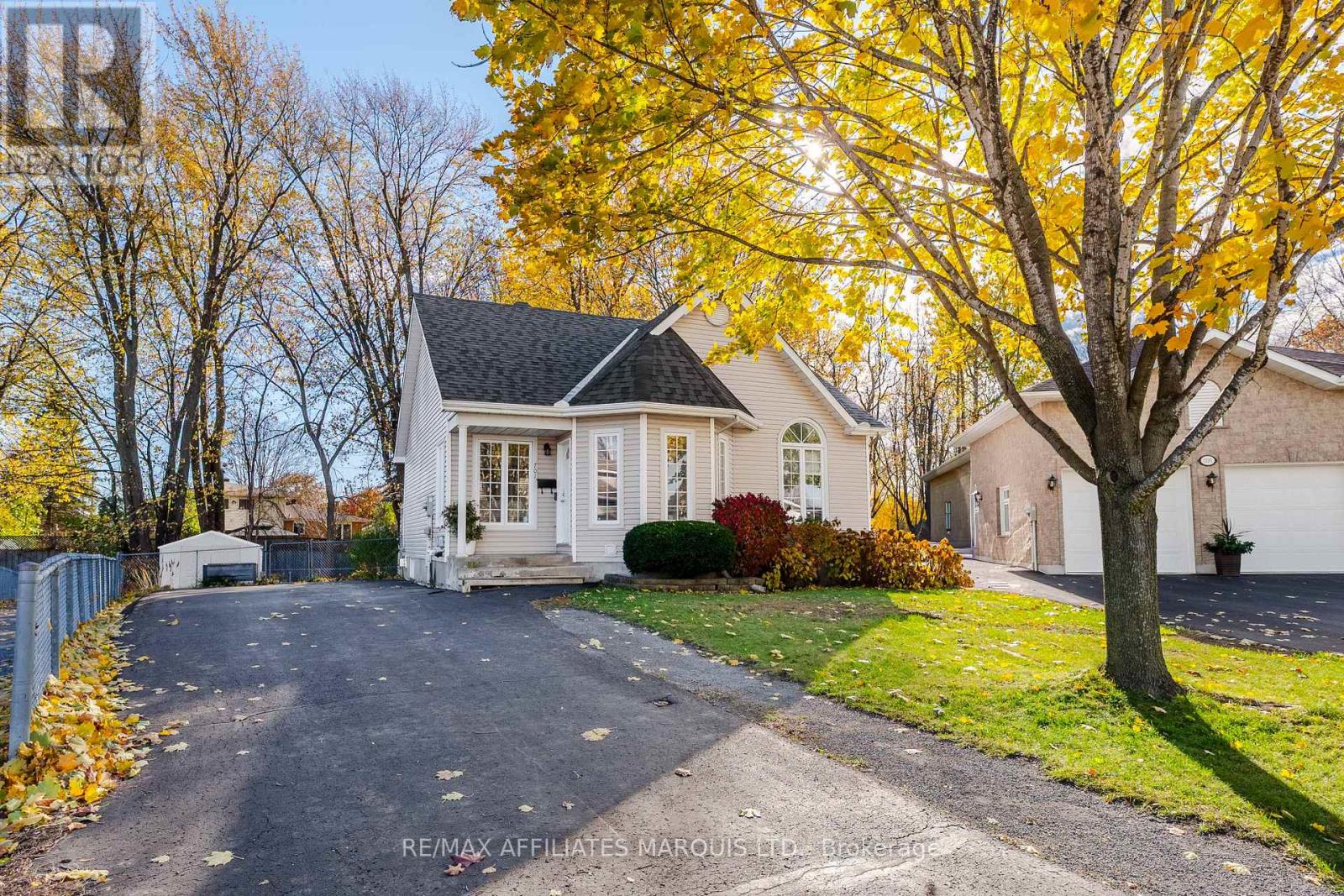 701 Robin Court, Cornwall, Ontario  K6H 7N4 - Photo 4 - X12510206