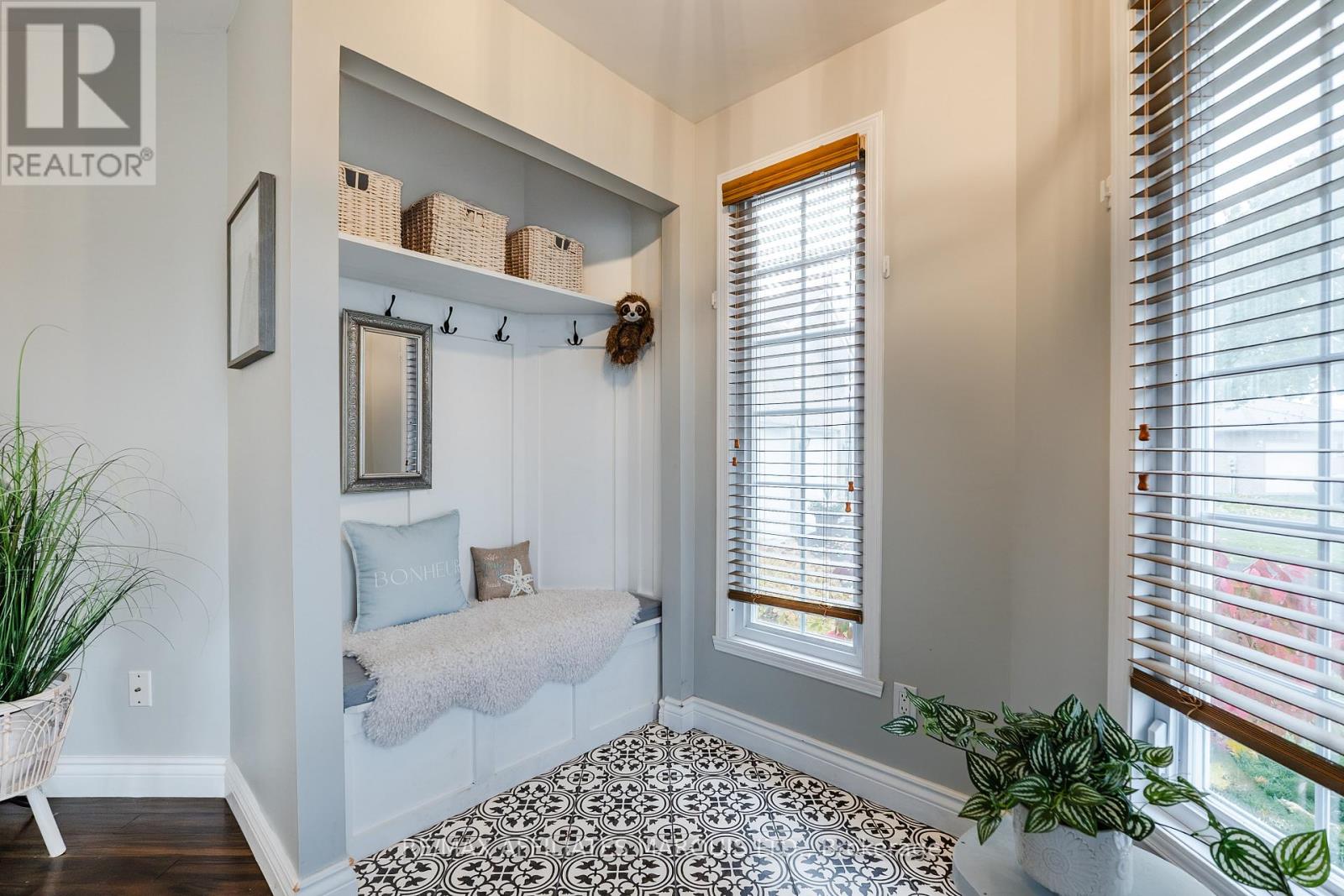 701 Robin Court, Cornwall, Ontario  K6H 7N4 - Photo 5 - X12510206