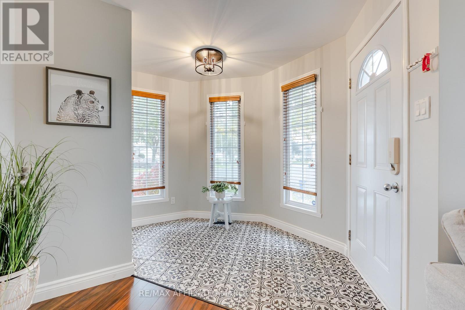 701 Robin Court, Cornwall, Ontario  K6H 7N4 - Photo 6 - X12510206