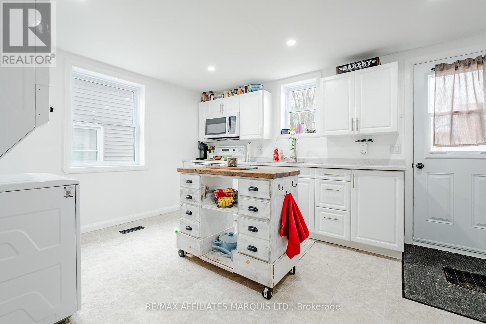 140 Adolphus Street, Cornwall, Ontario  K6H 3S3 - Photo 3 - X12510228