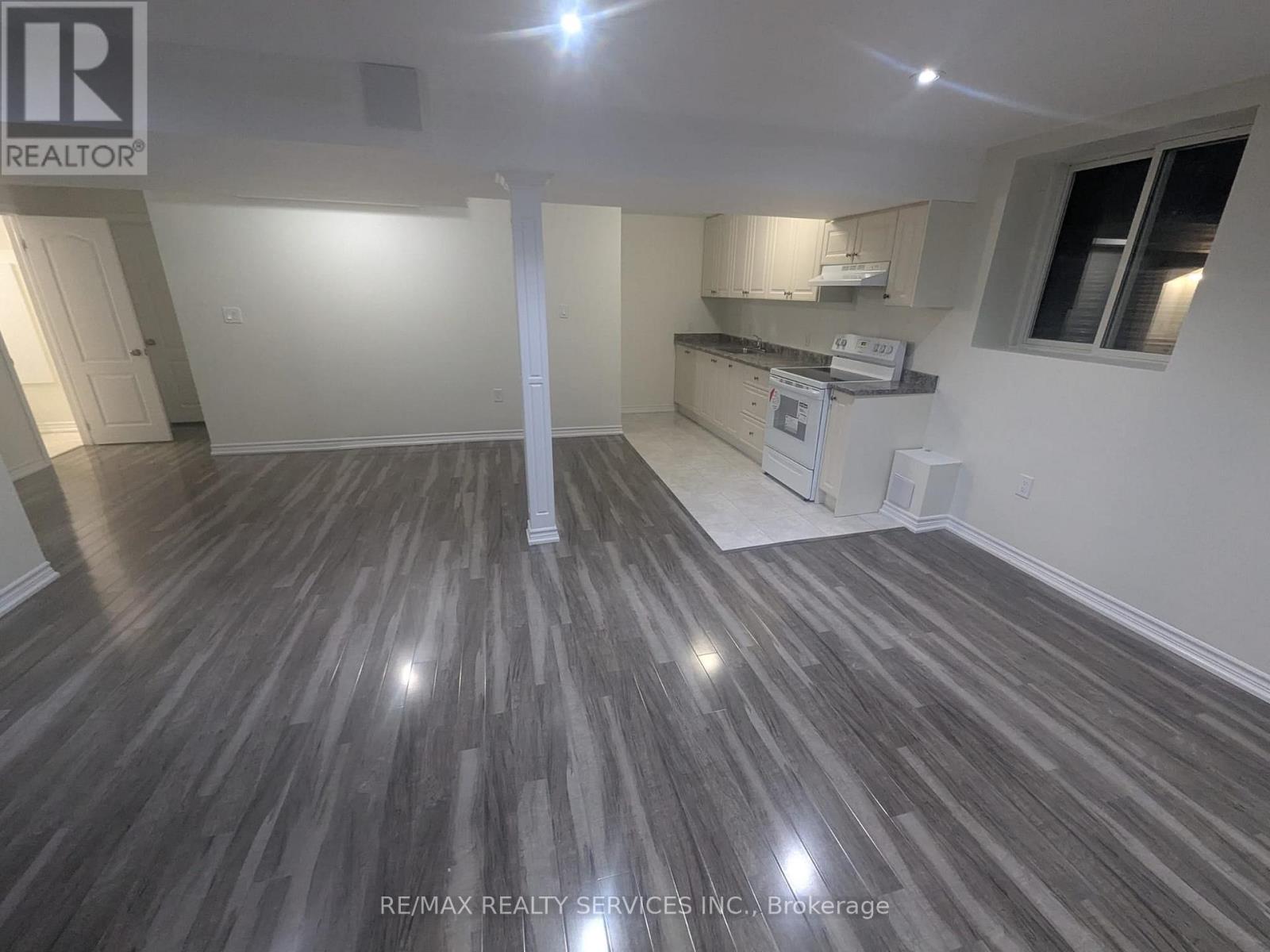 Lower - 31 Leadenhall Road, Brampton, Ontario  L7A 4G4 - Photo 4 - W12481999