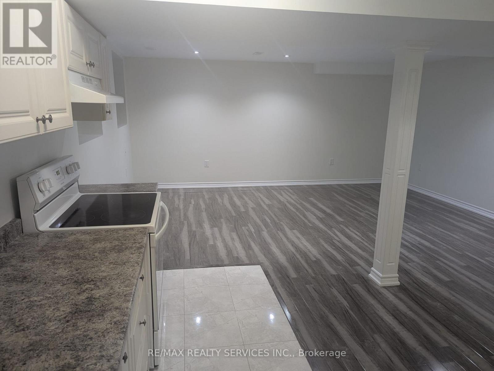 Lower - 31 Leadenhall Road, Brampton, Ontario  L7A 4G4 - Photo 7 - W12481999