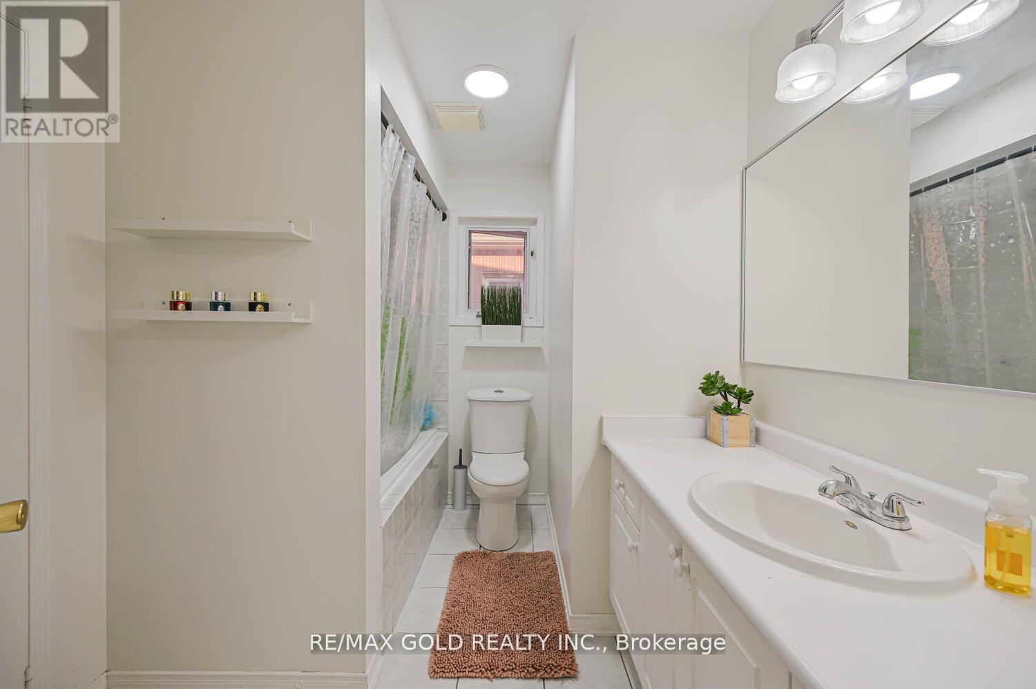 34 Earth Star Trail, Brampton, Ontario  L6R 2P3 - Photo 25 - W12510060