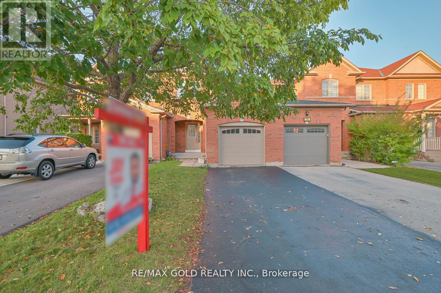 34 Earth Star Trail, Brampton, Ontario  L6R 2P3 - Photo 3 - W12510060