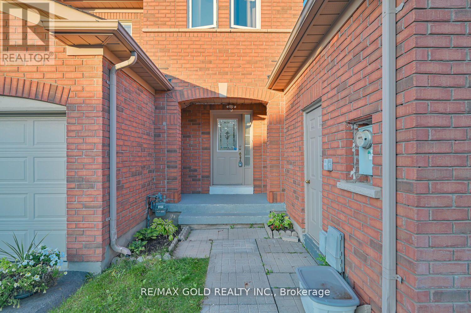 34 Earth Star Trail, Brampton, Ontario  L6R 2P3 - Photo 4 - W12510060