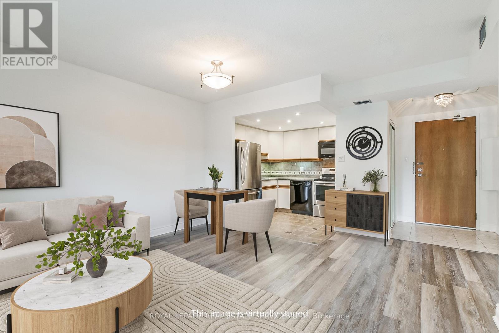 308 - 102 Bronte Road, Oakville, Ontario  L6L 6J5 - Photo 1 - W12510066