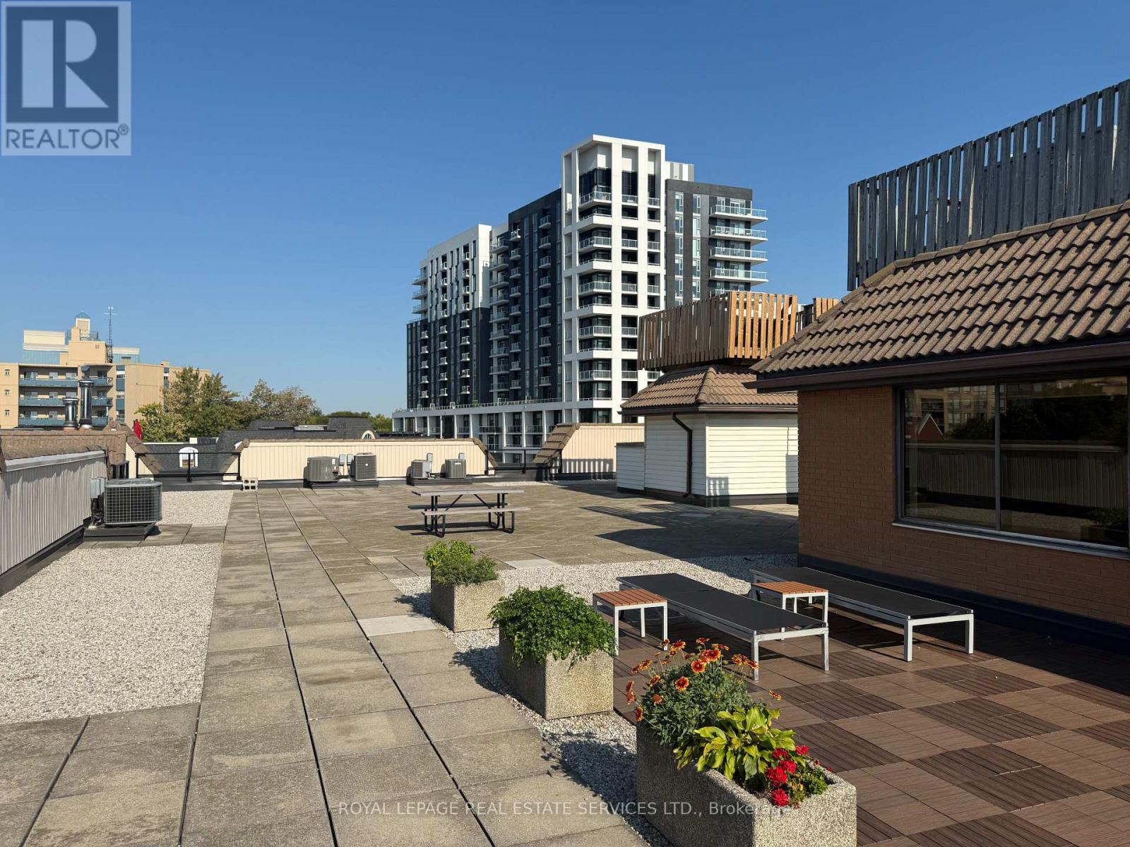 308 - 102 Bronte Road, Oakville, Ontario  L6L 6J5 - Photo 17 - W12510066