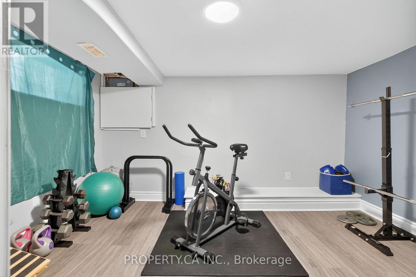 358 Mcroberts Avenue, Toronto, Ontario  M6E 4P9 - Photo 16 - W12510086