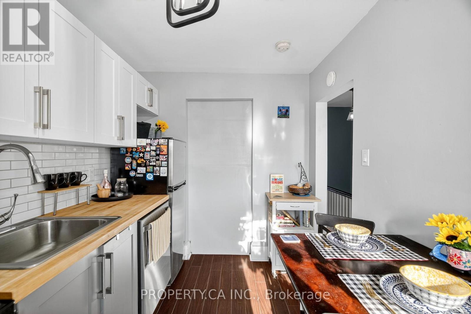 358 Mcroberts Avenue, Toronto, Ontario  M6E 4P9 - Photo 20 - W12510086