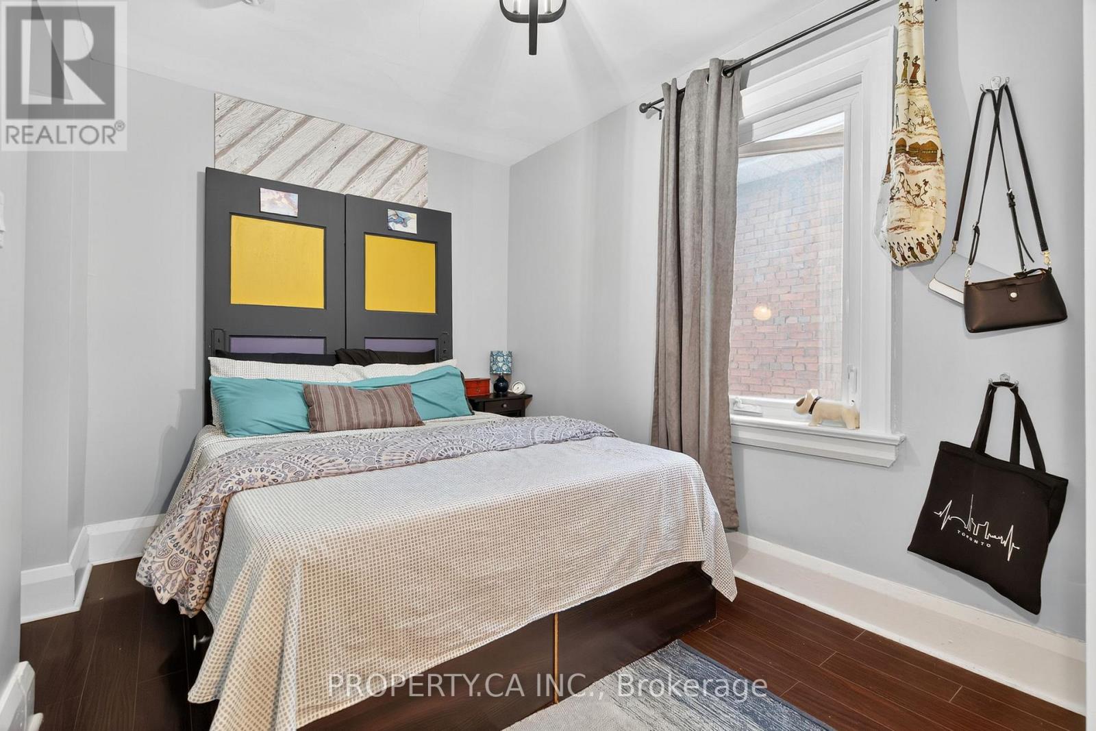 358 Mcroberts Avenue, Toronto, Ontario  M6E 4P9 - Photo 22 - W12510086