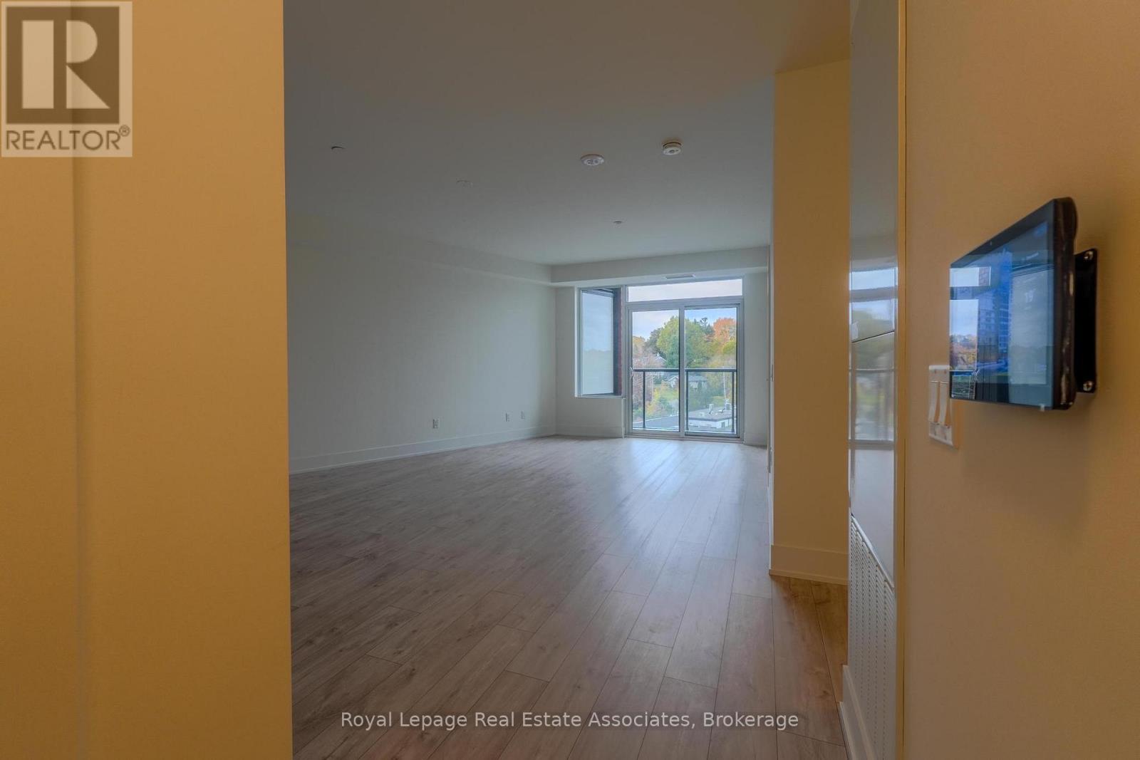 518 - 259 The Kingsway, Toronto, Ontario  M9A 0G2 - Photo 1 - W12510090